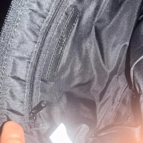 Nine West Crossbody Sling Bag Womens Beige Black Signature Logo Adjustable Strap - Picture 8 of 9